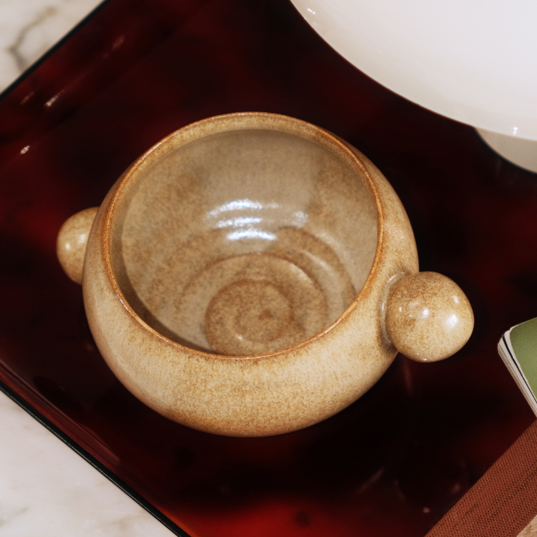 Tasse en céramique par Landy Rakoto